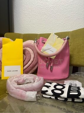 Marc Jacobs Pink Drawstring Bucket Bag for Kids